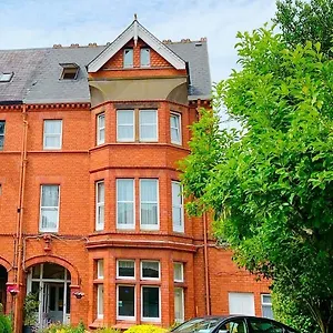 Redclyffe 3* Cork